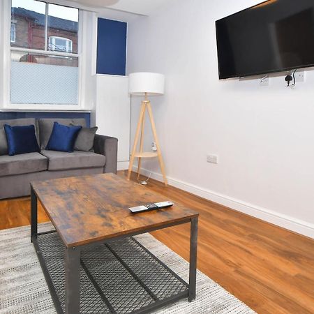 Westport Road Apartamento Stoke-on-Trent Exterior foto